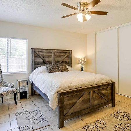 Sunny San Antonio Home With Backyard And Patio! Luaran gambar